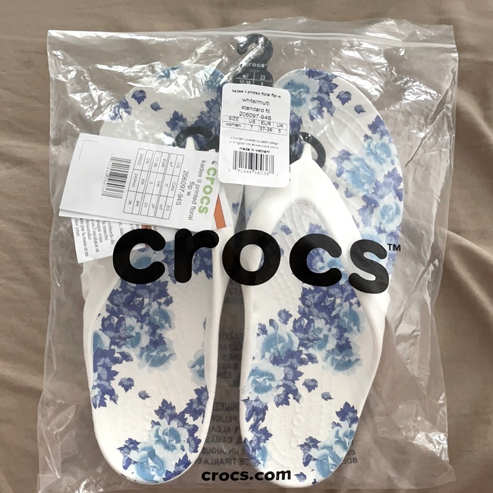 CROCS — Kadee II Printed Floral Flip